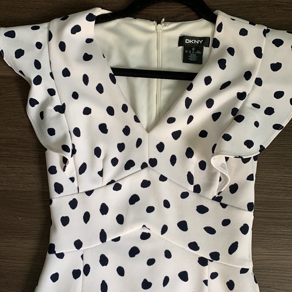 DKNY CUTE BRUNCH DRESSES - Picture 2 of 4